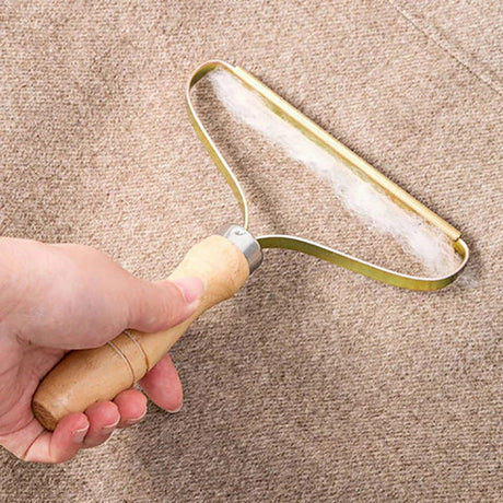 Carpet Lint Remover  Wood Handle Steel Fabric Scraper - Product showcase