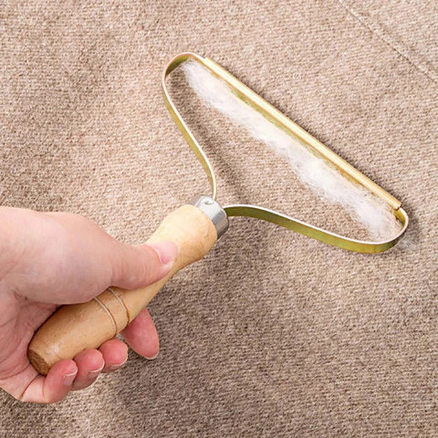 Carpet Lint Remover  Wood Handle Steel Fabric Scraper - Product showcase