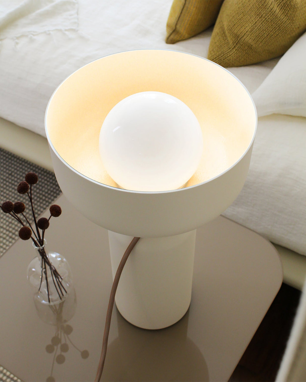 Modern Table Lamp  Minimalist Metal Design - Product detail 13