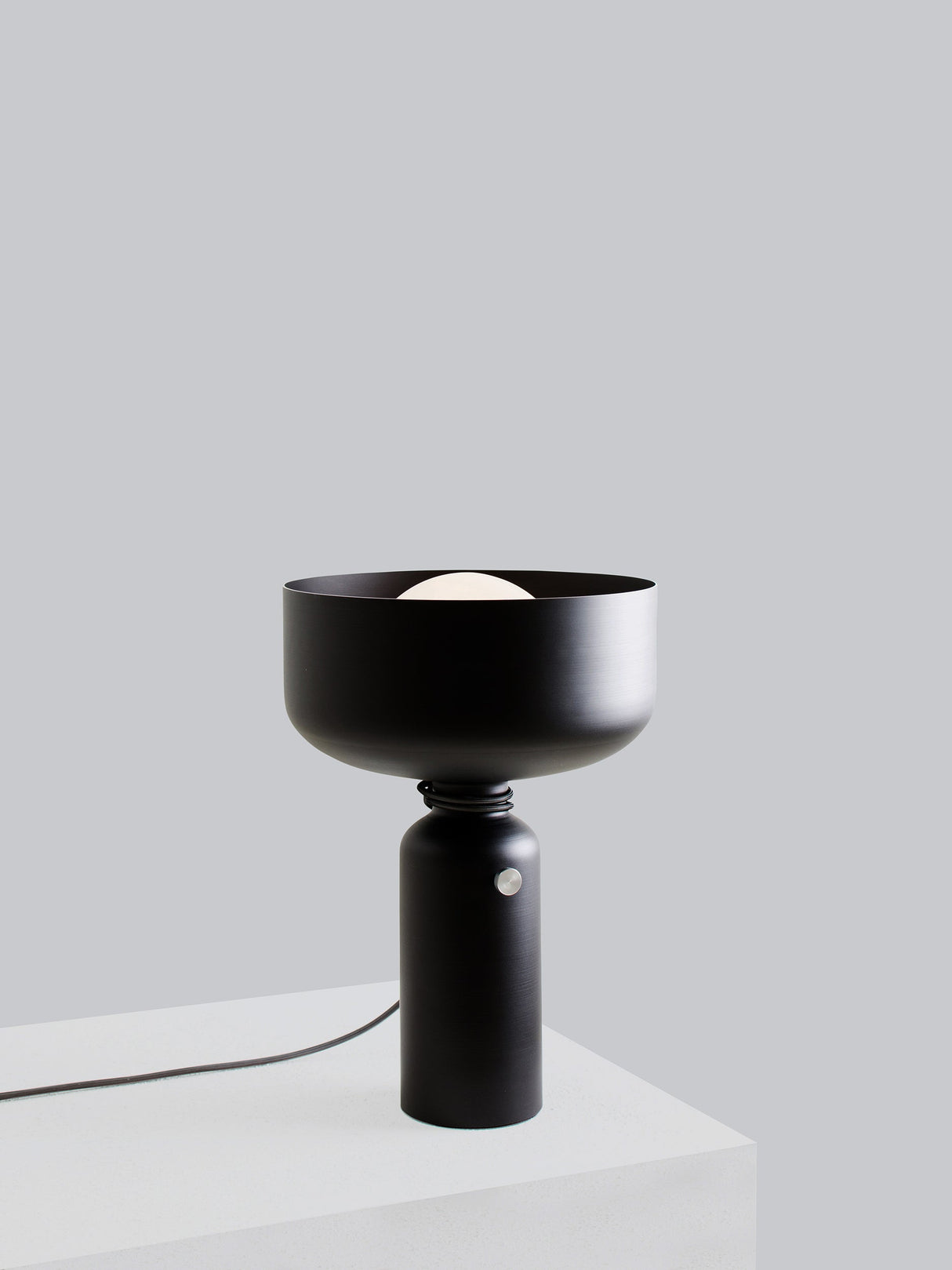 Modern Table Lamp  Minimalist Metal Design - Product detail 15