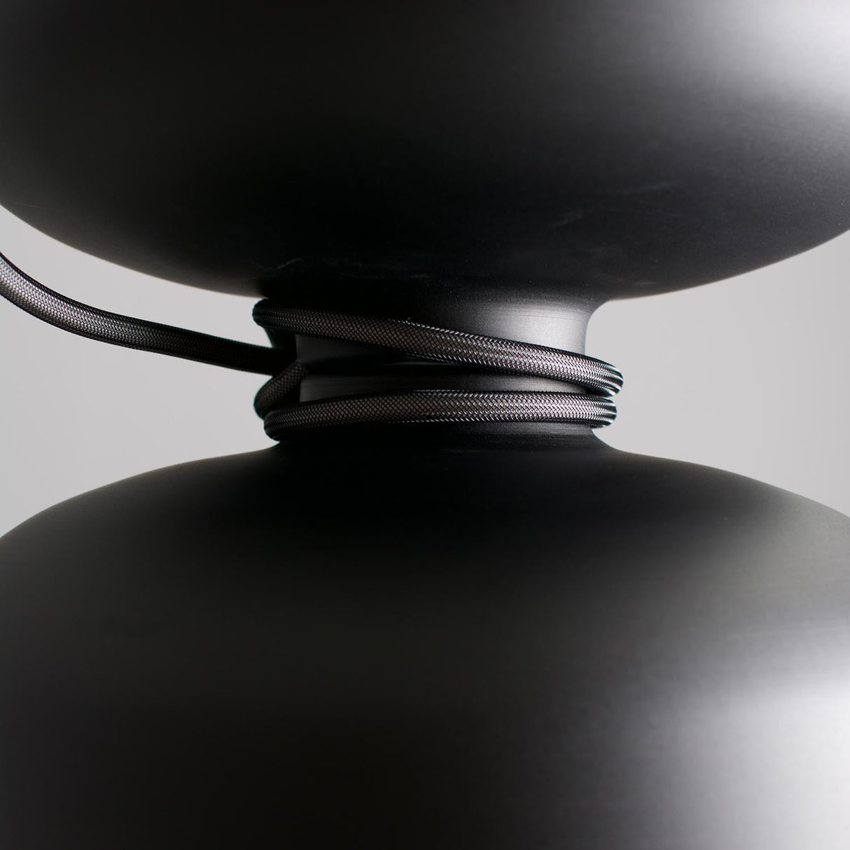Modern Table Lamp  Minimalist Metal Design - Product detail 4