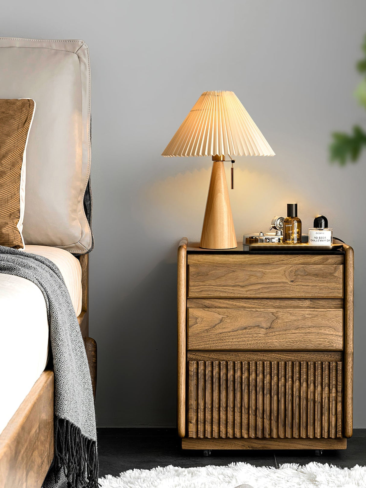 Wooden Table Lamp  Pleated Linen Shade Mid-Century Design - Product detail 41
