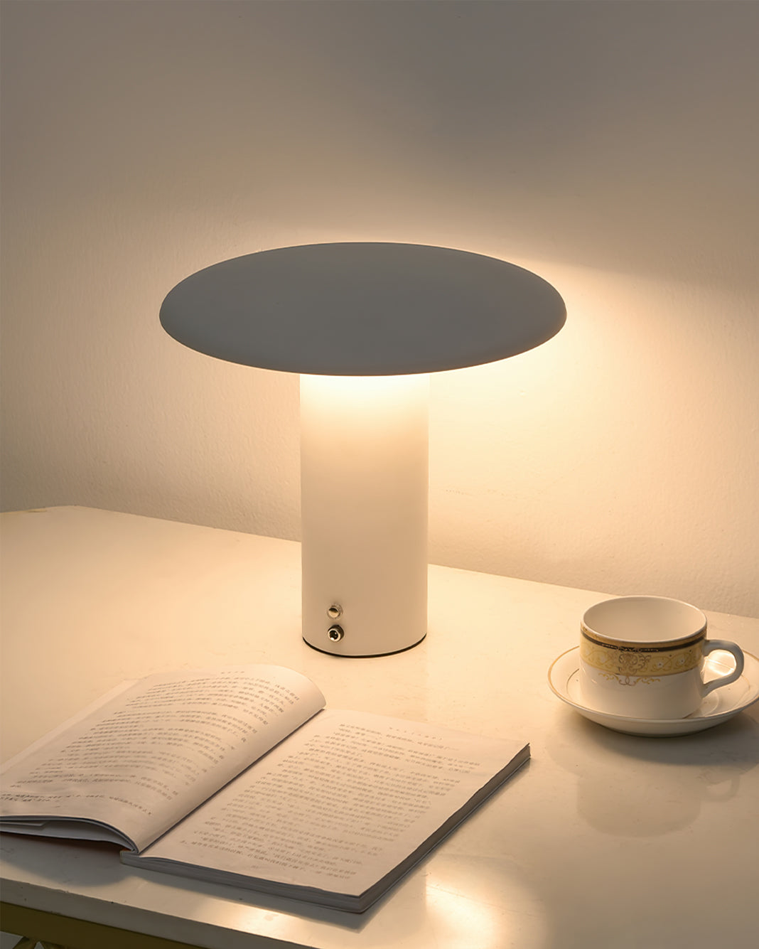 Modern LED Table Lamp  Wireless USB Charging Design - Product detail 13