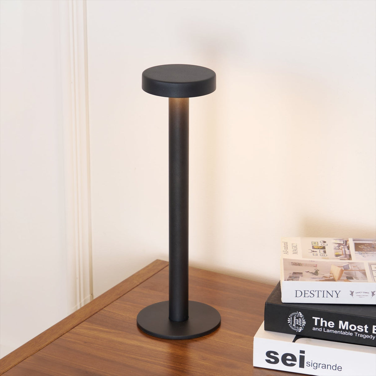 Modern LED Table Lamp  Magnetic Base Portable Design - Product detail 10