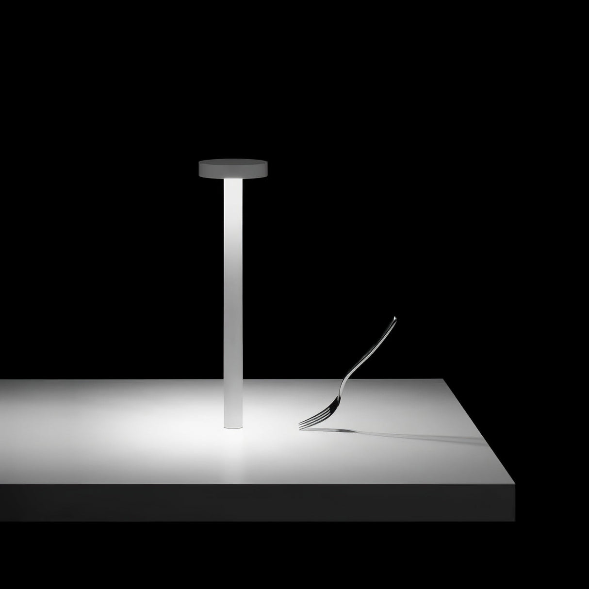 Modern LED Table Lamp  Magnetic Base Portable Design - Product detail 23