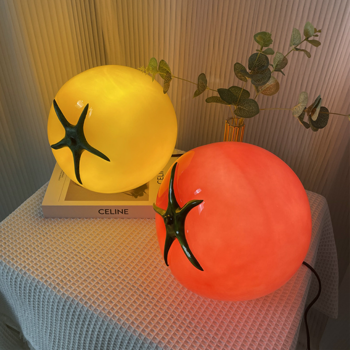 Tomato Table Lamp  Modern Food-Inspired LED Design - Detailed view