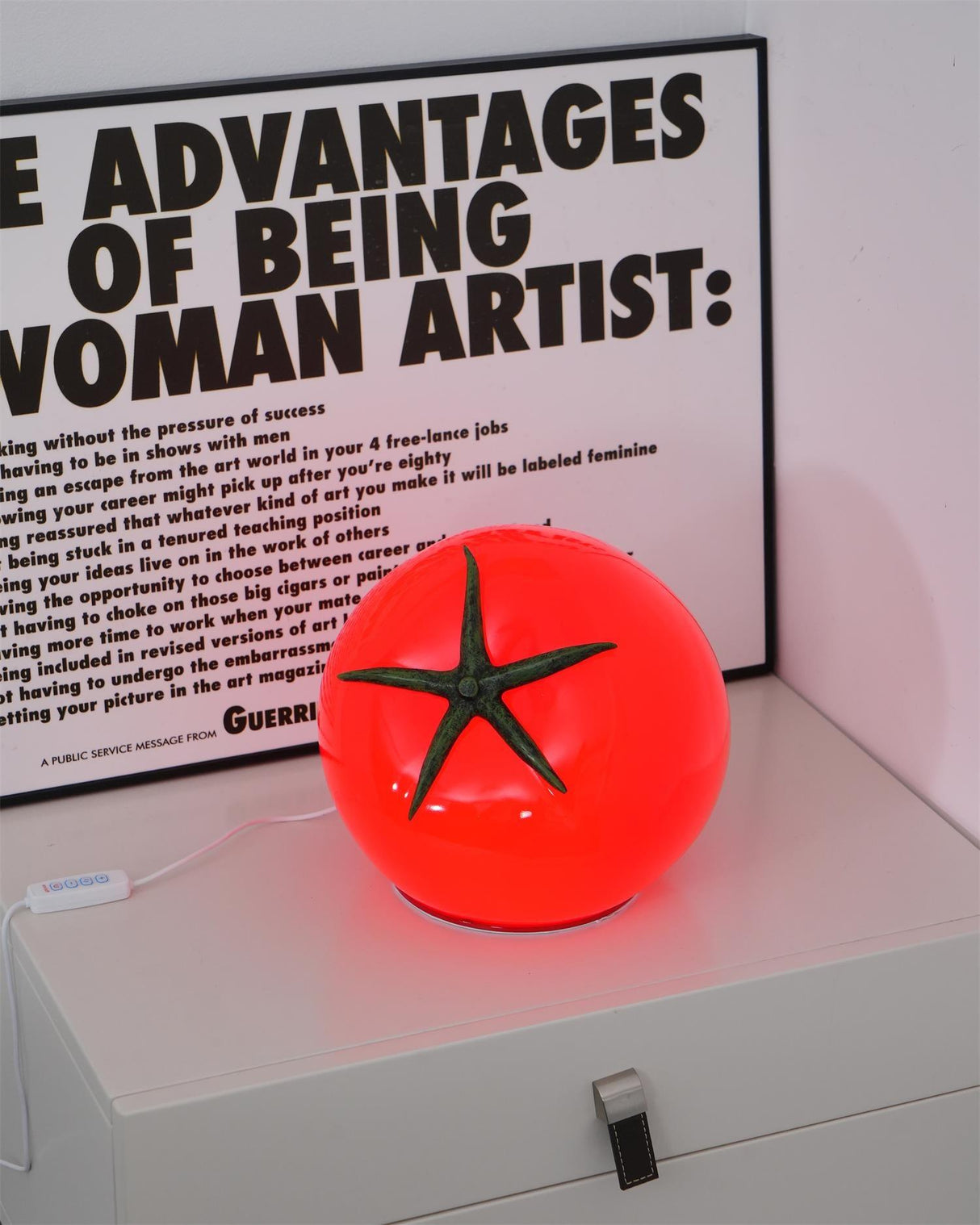 Tomato Table Lamp  Playful LED Resin Design - Product detail 34