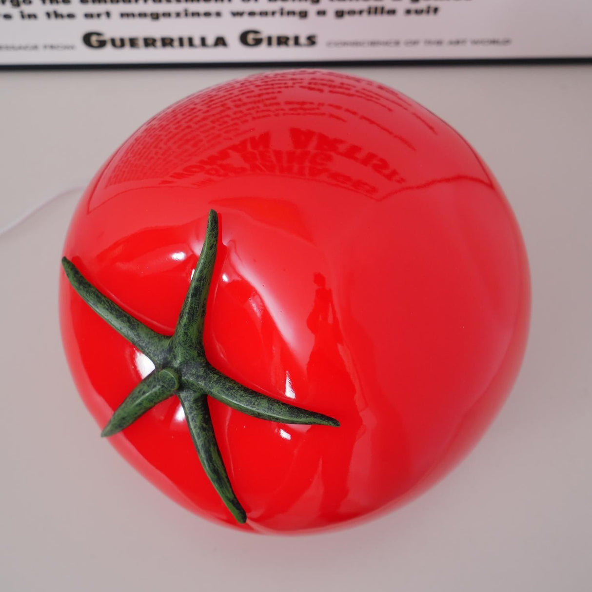 Tomato Table Lamp  Playful LED Resin Design - Product detail 16