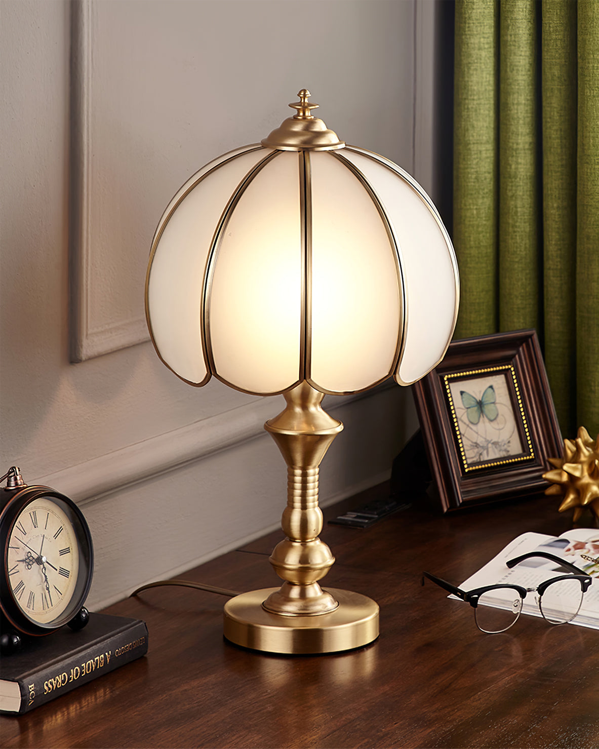 Vintage Brass Table Lamp  Tulip Glass Shade Design - Product detail 9