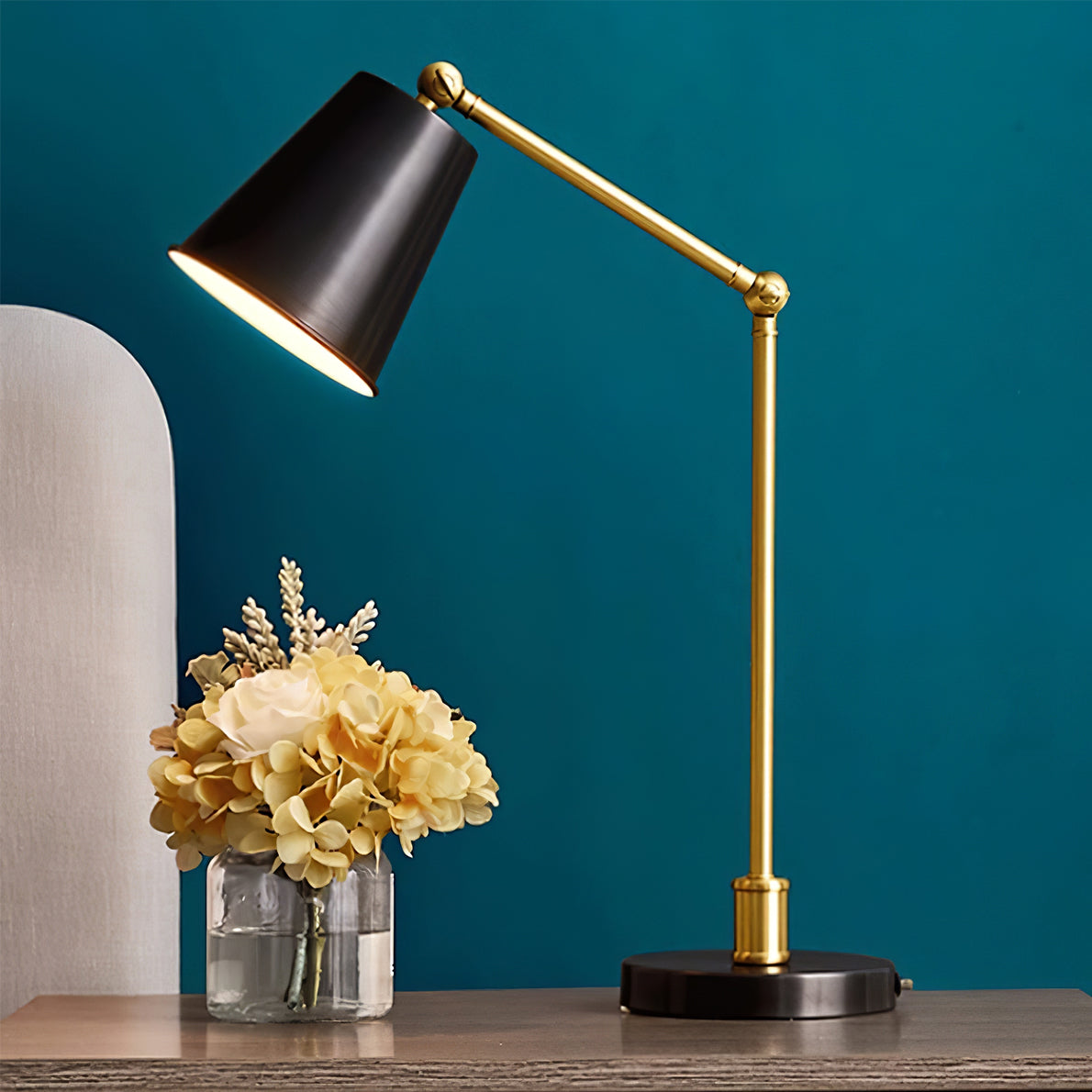 Modern Task Desk Lamp  Brass and Black Metal Design - Product detail 5