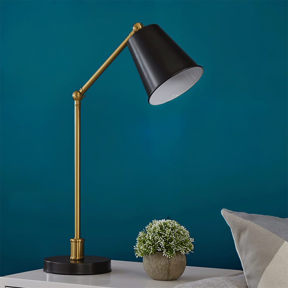 Modern Task Desk Lamp  Brass and Black Metal Design - Product detail 6