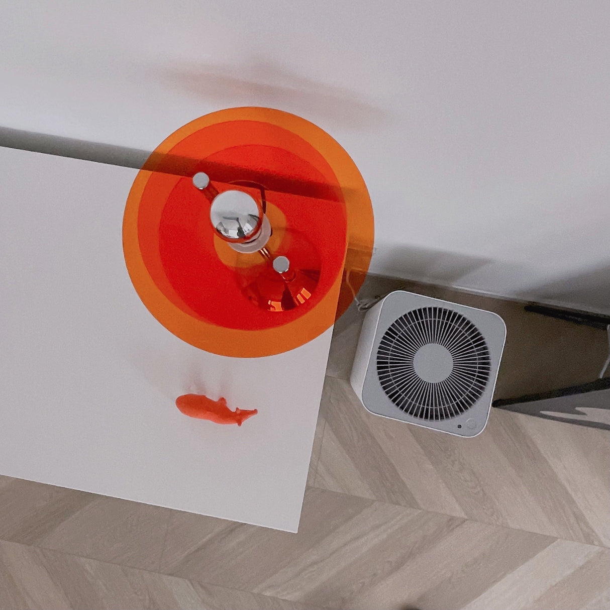 Modern Geometric Table Lamp  Orange Acrylic Disc Design - Product detail 5