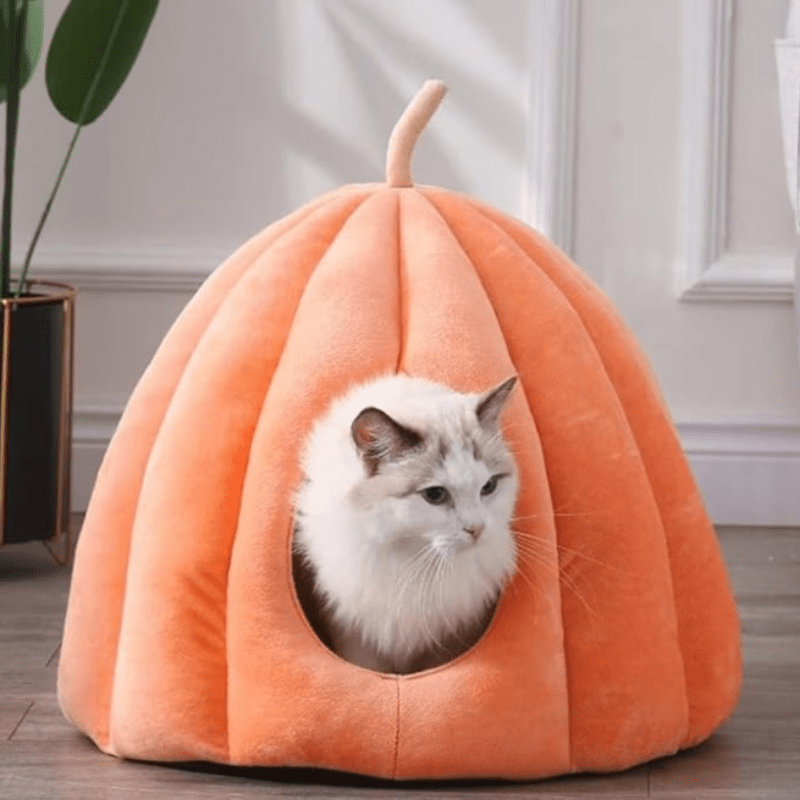 Plush Cat Bed  Pumpkin Shape Design For Winter Comfort - Product showcase