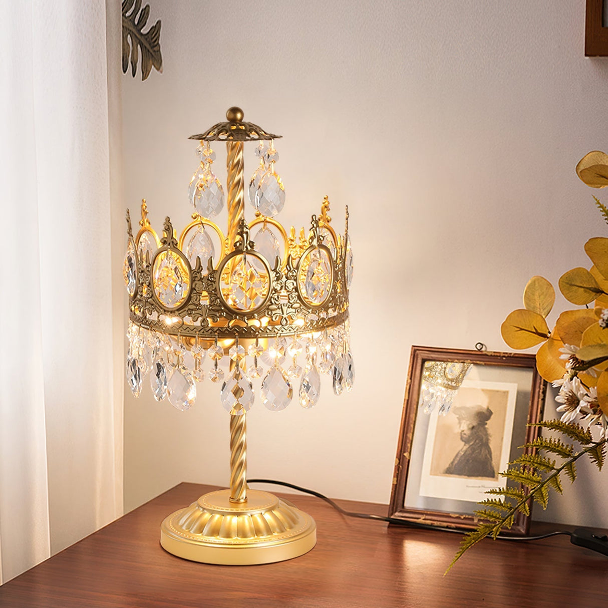 Crystal Crown Table Lamp  Royal Gold Finish - Detailed view
