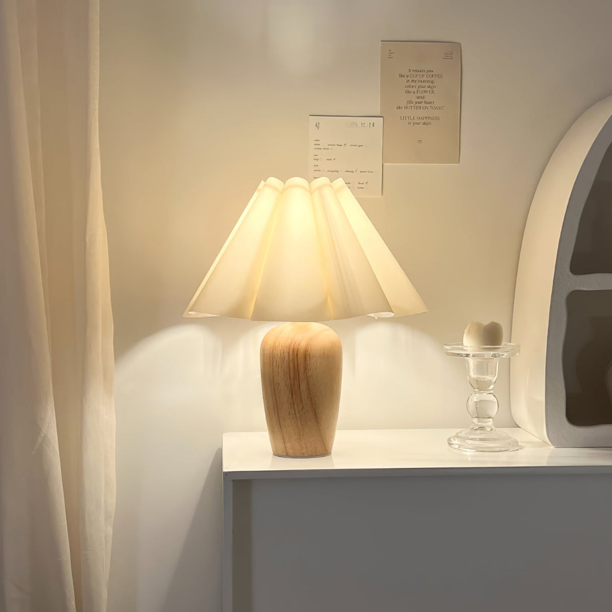 Vintage Table Lamp  Pleated Shade Wood Base - Product detail 7