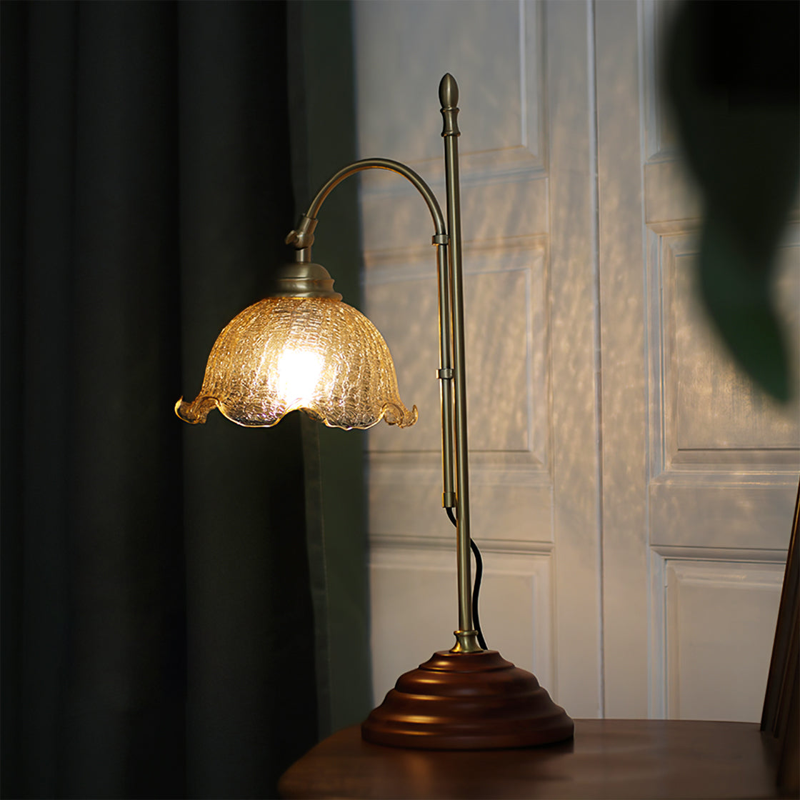 Vintage Table Lamp  Brass Arm With Glass Shade - Product detail 13
