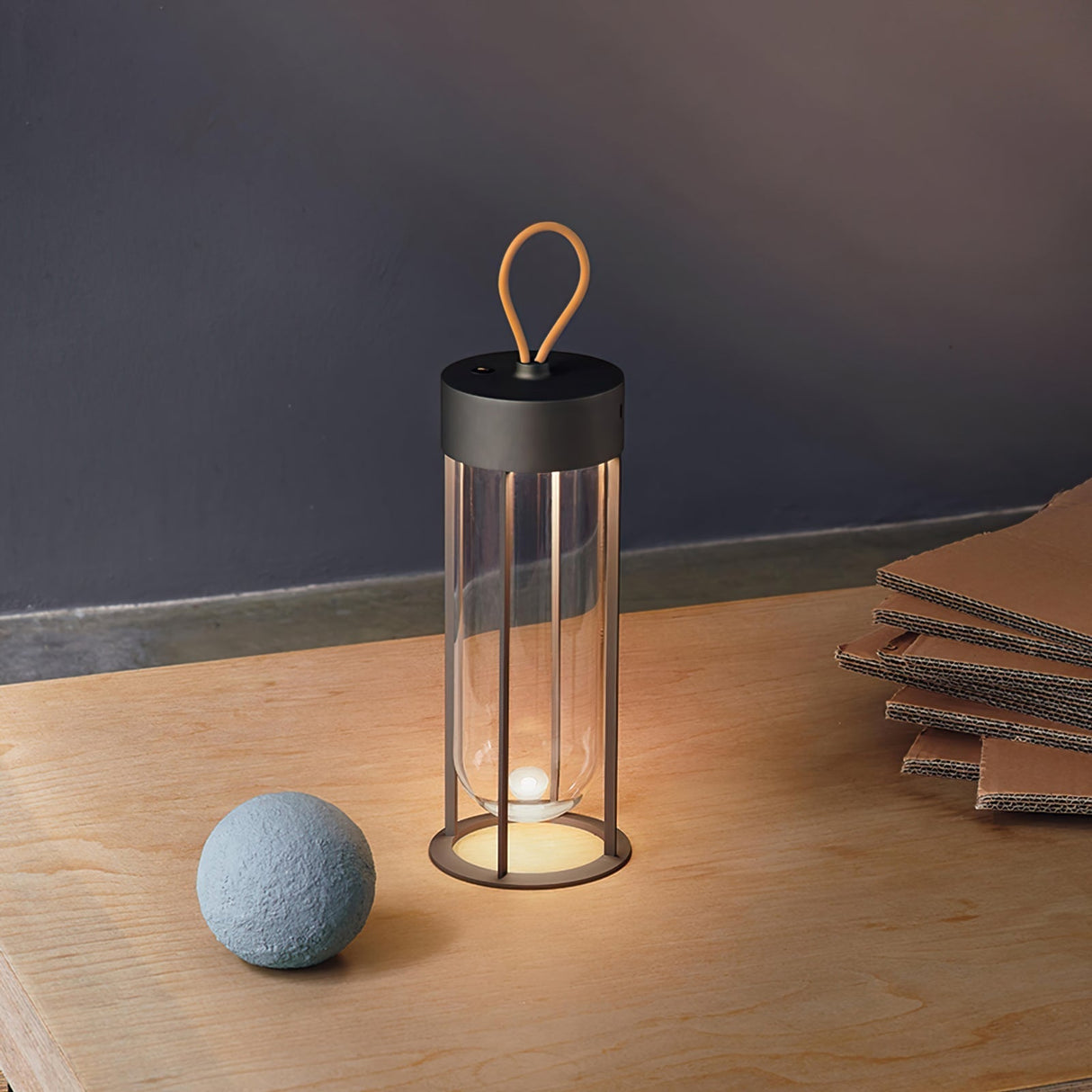 Portable LED Table Lamp  Glass Cylinder Design with Leather Handle - Product detail 4