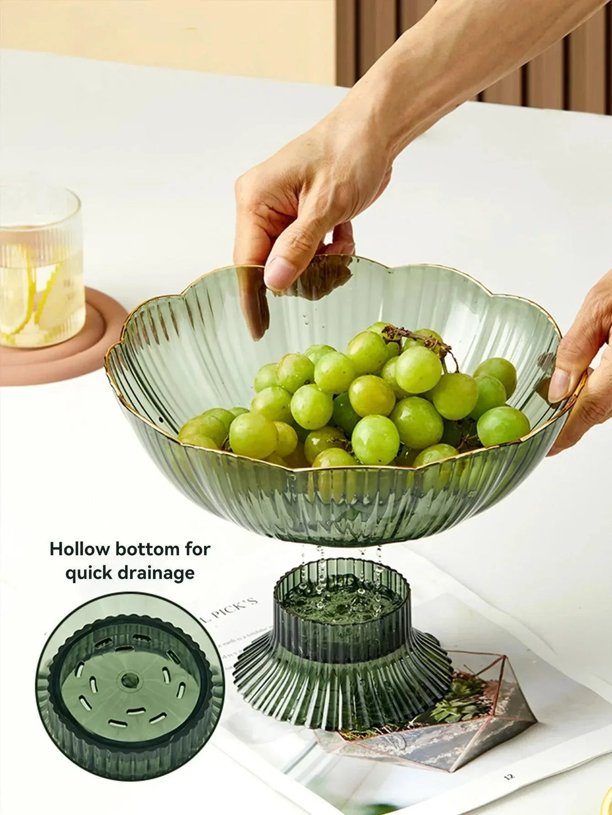 Vintage Glass Fruit Bowl  Scalloped Edge Mint Design - Product detail 5