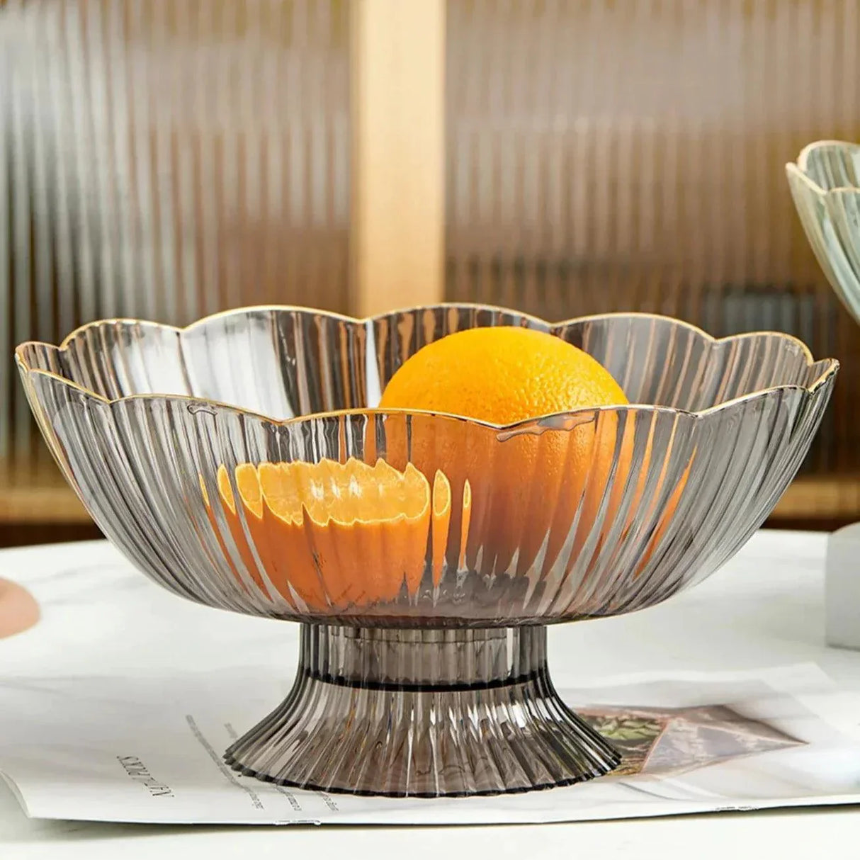 Vintage Glass Fruit Bowl  Scalloped Edge Mint Design - Product detail 4