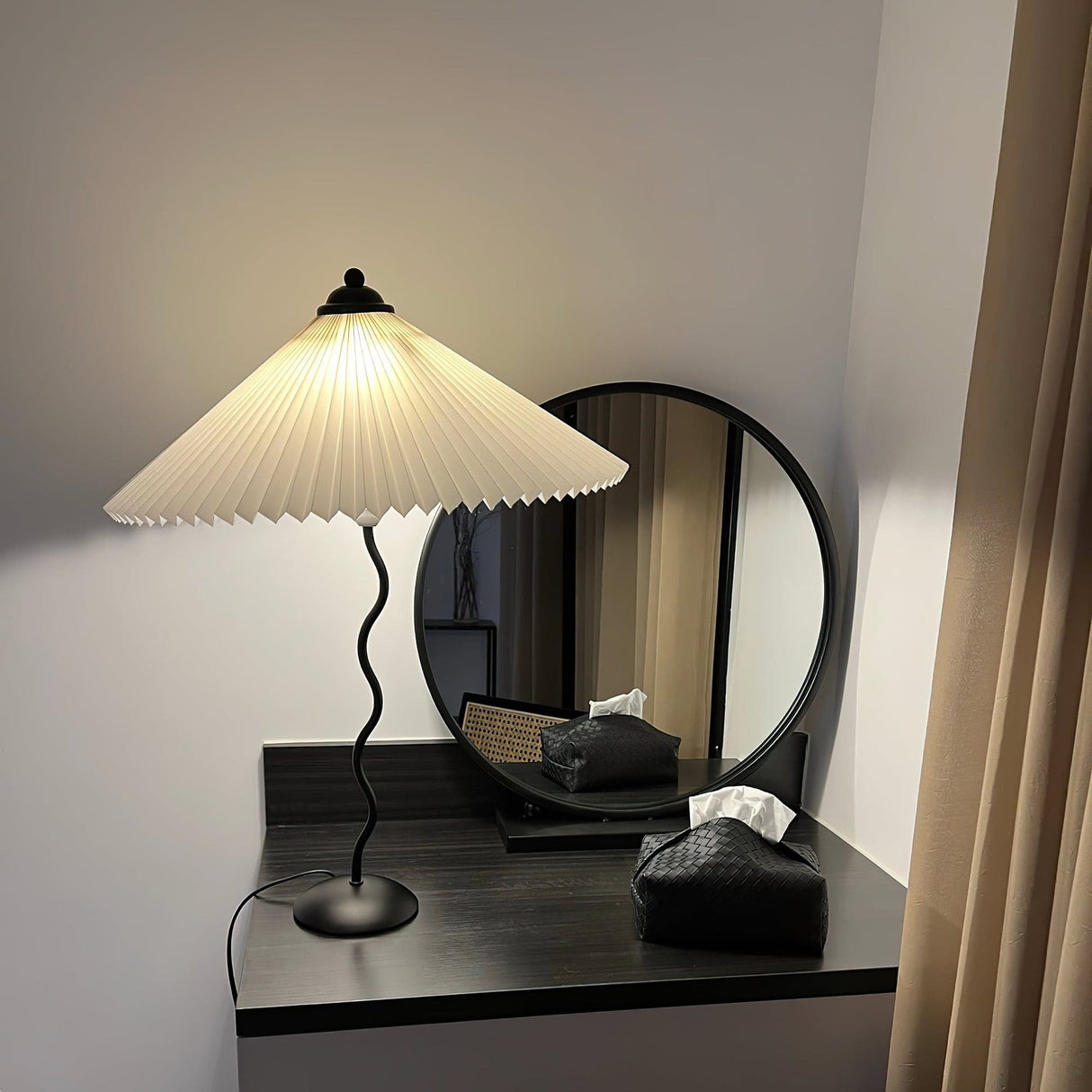 Modern Pleated Table Lamp  Textured Shade Design - Product detail 11