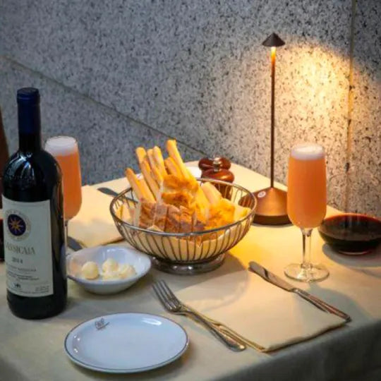 Minimalist LED Table Lamp  Wireless Dimmable Design - Product detail 8