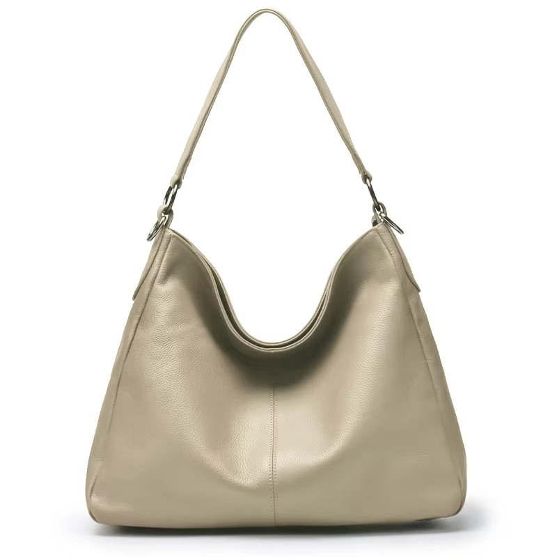 Classic Leather Hobo Bag  Minimalist Black Design - Product detail 4