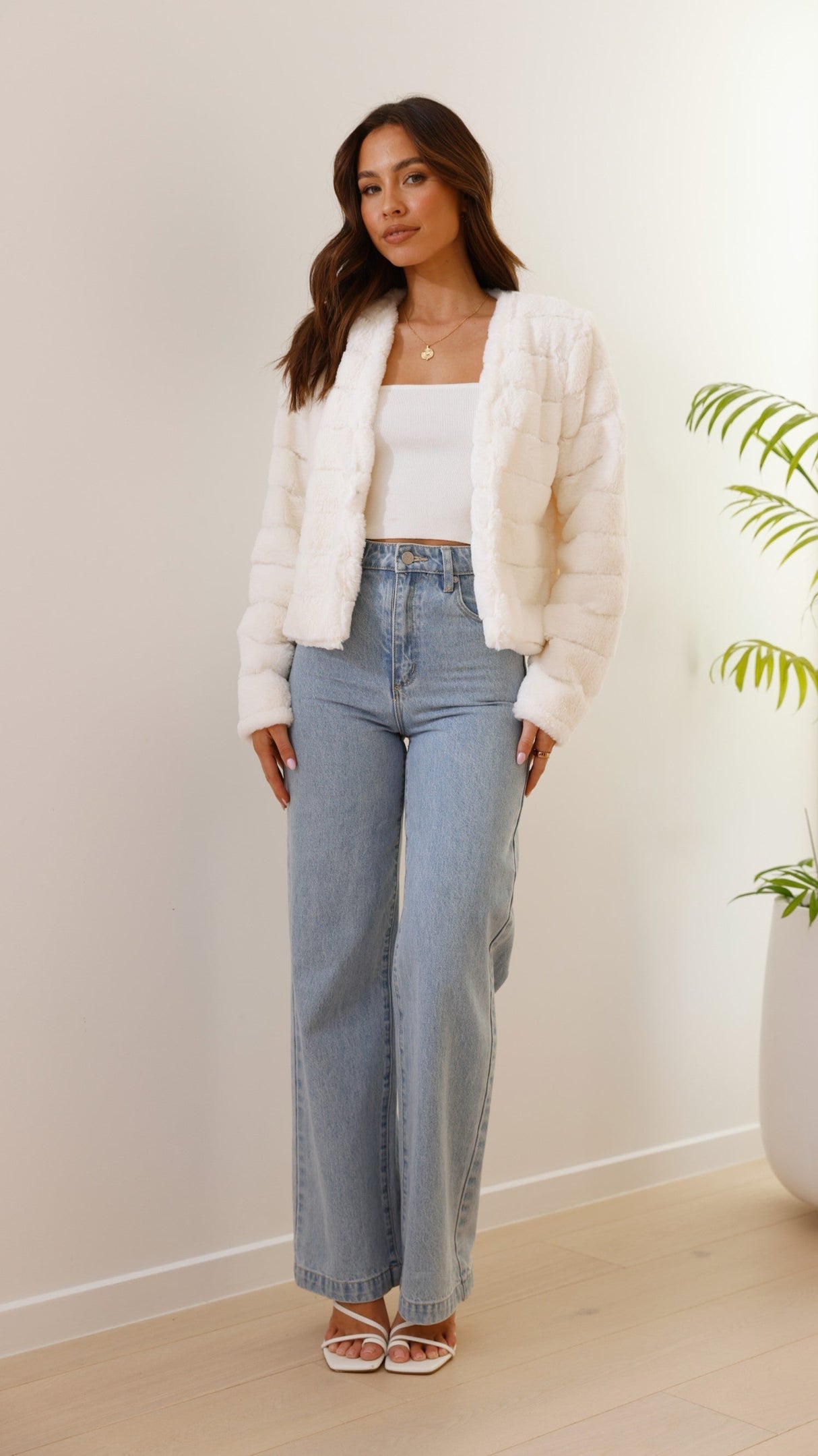 Quilted Faux Fur Crop Jacket  Open Front Winter White Design - Detailed view