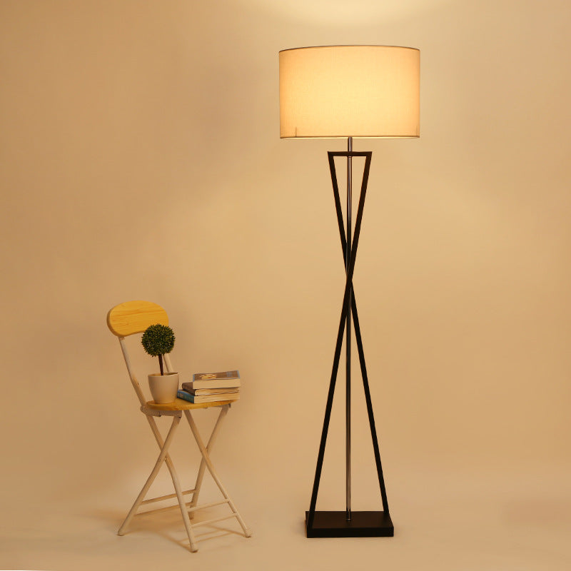 Modern Floor Lamp  Black Metal Frame with Linen Shade - Product detail 4