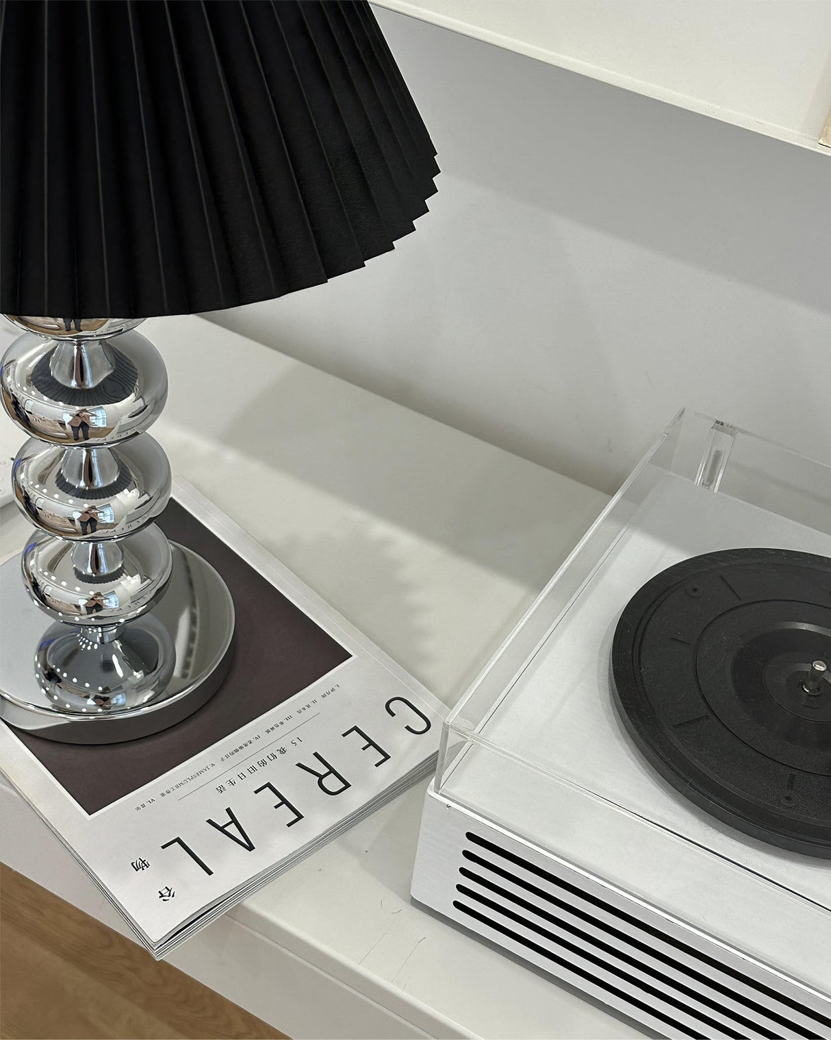 Modern Table Lamp  Chrome Stacked Spheres Base - Product detail 20