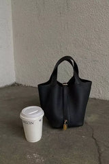 Classic Tote Handbag  Cream Textured Leather Look - Product example