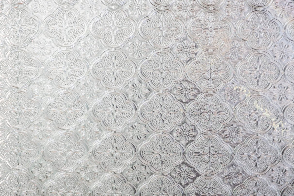 Art Deco Wallpaper design file showing detailed silver quatrefoil pattern