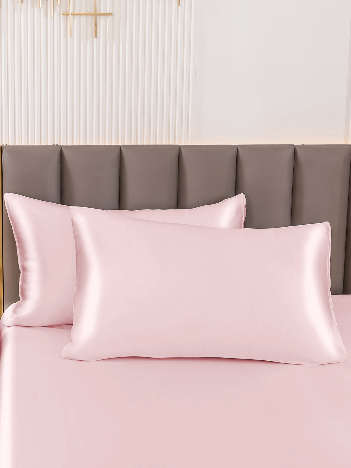 Mulberry Silk Pillowcases  30 Momme Premium Bedding Set - Product example