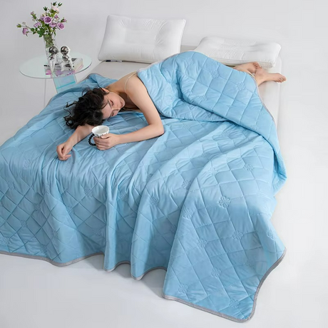 Cooling Summer Comforter  Dual-Sided Temperature Regulating Quilt - Product showcase