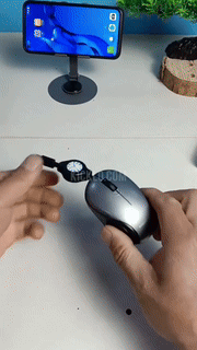 USB Type C Retractable Mouse  Compact Travel Design - Detailed view