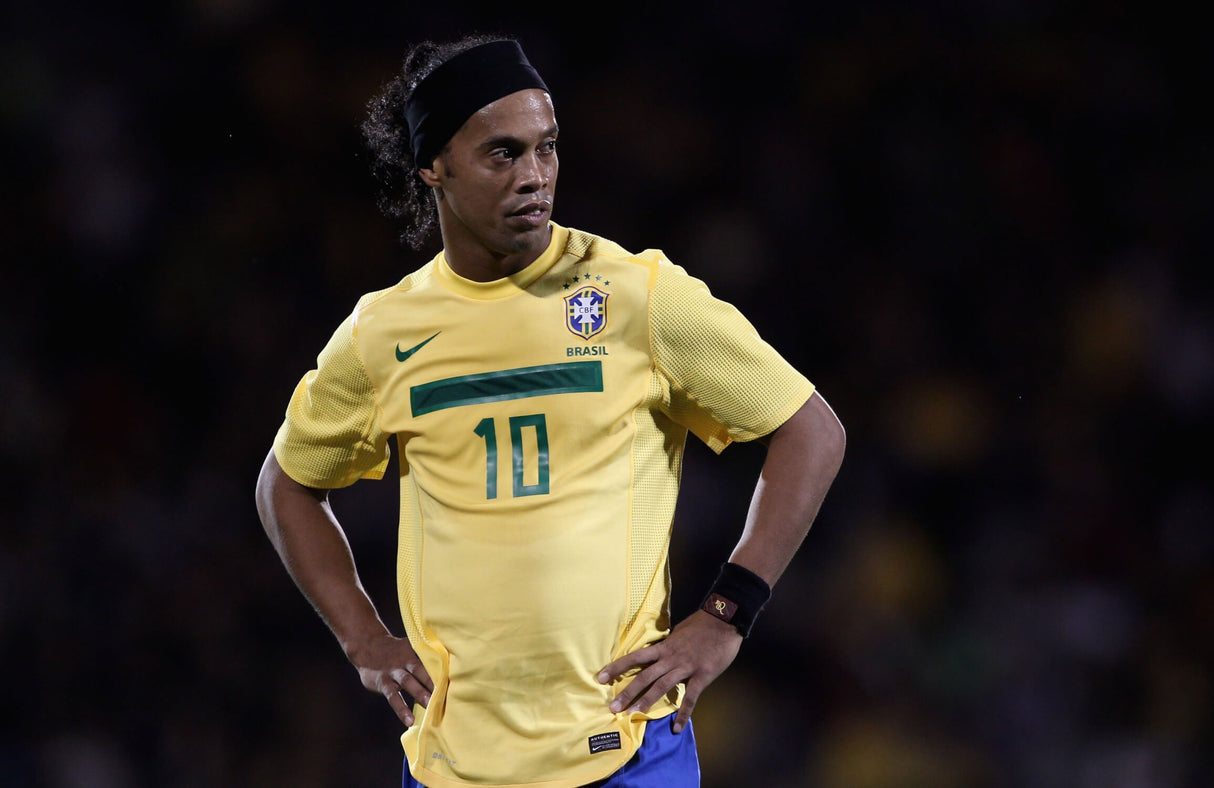 Design file showing full Brazilian football legend pattern with iconic yellow jersey details
