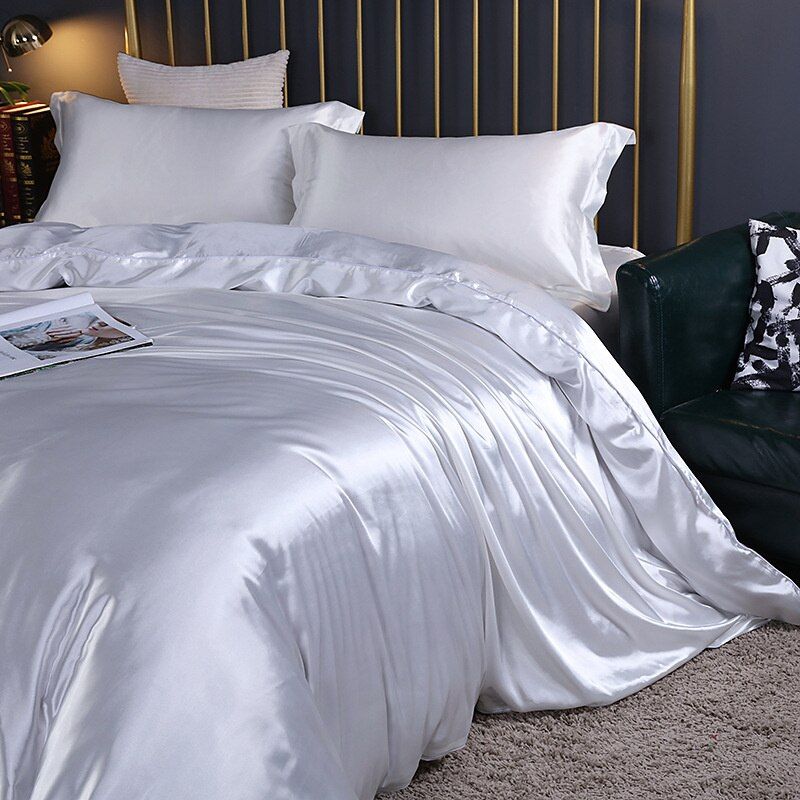 Luxury Silk Bedding Set  Premium 4-Piece Collection - Detailed view