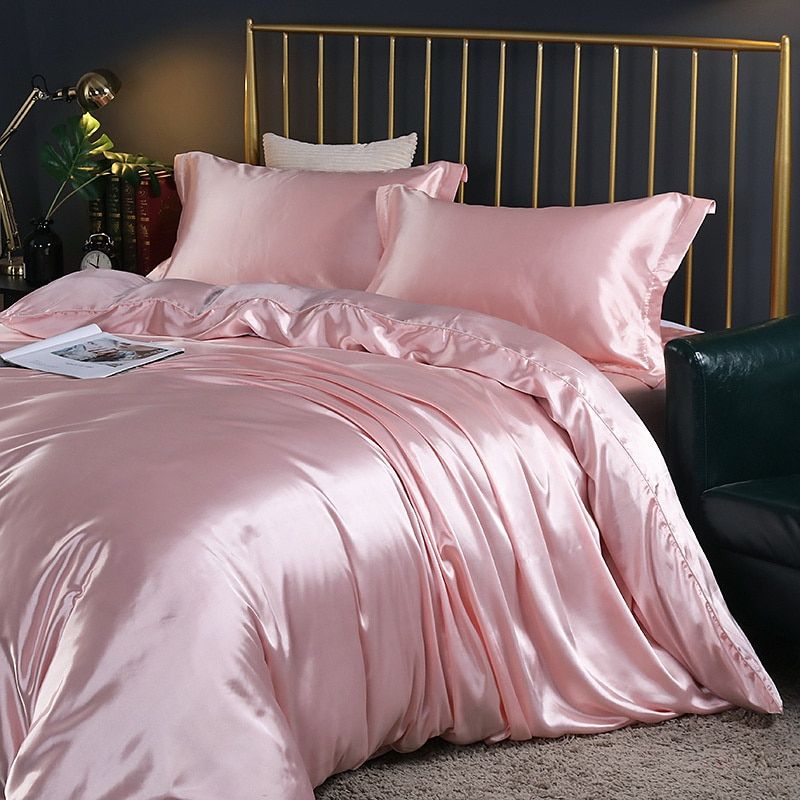 Luxury Silk Bedding Set  Premium 4-Piece Collection - Product example