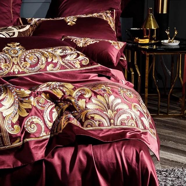 Luxury Egyptian Cotton Duvet Set  Baroque Gold Embroidered Design - Detailed view