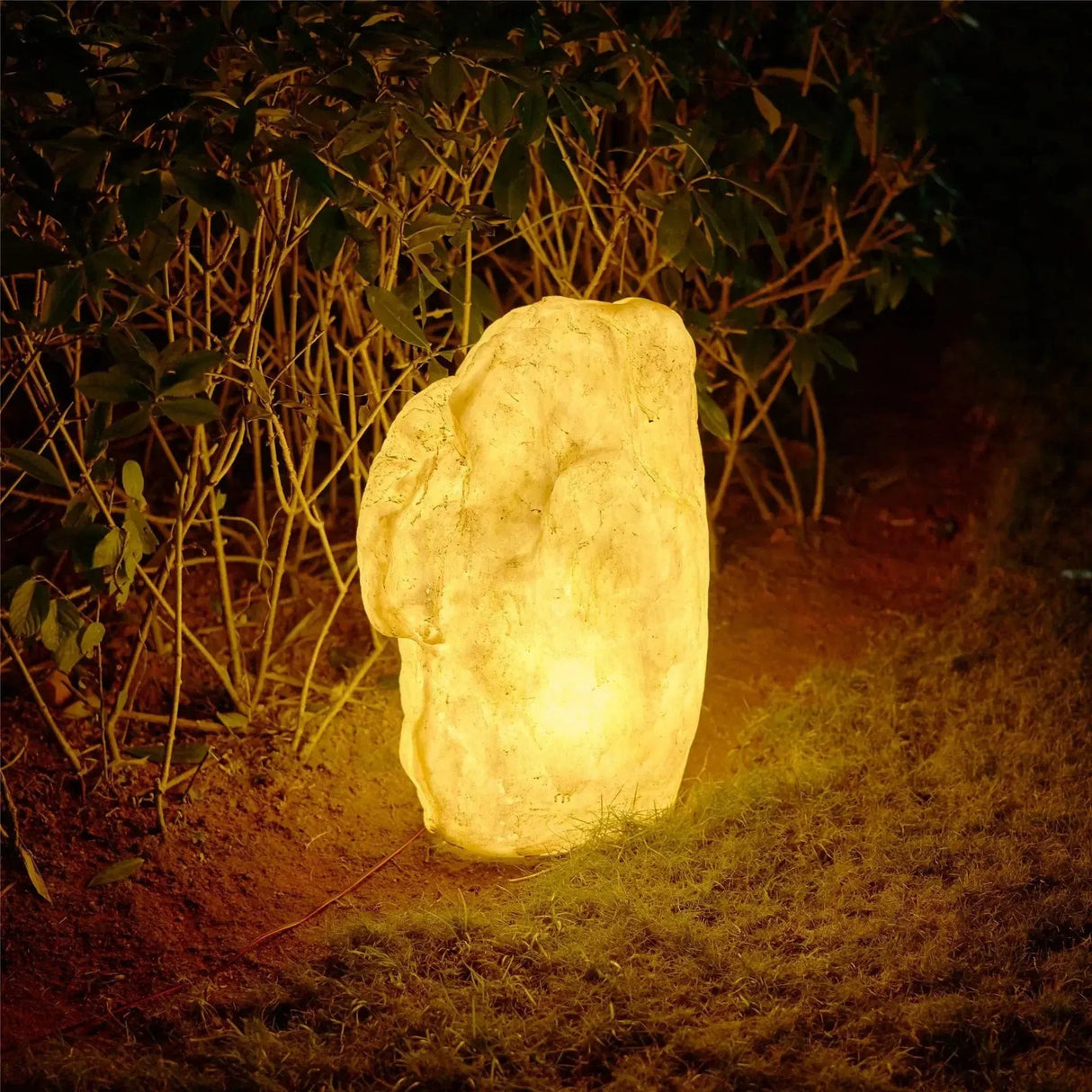 Solar Garden Stone Light  Natural Rock Formation Design - Product detail 8