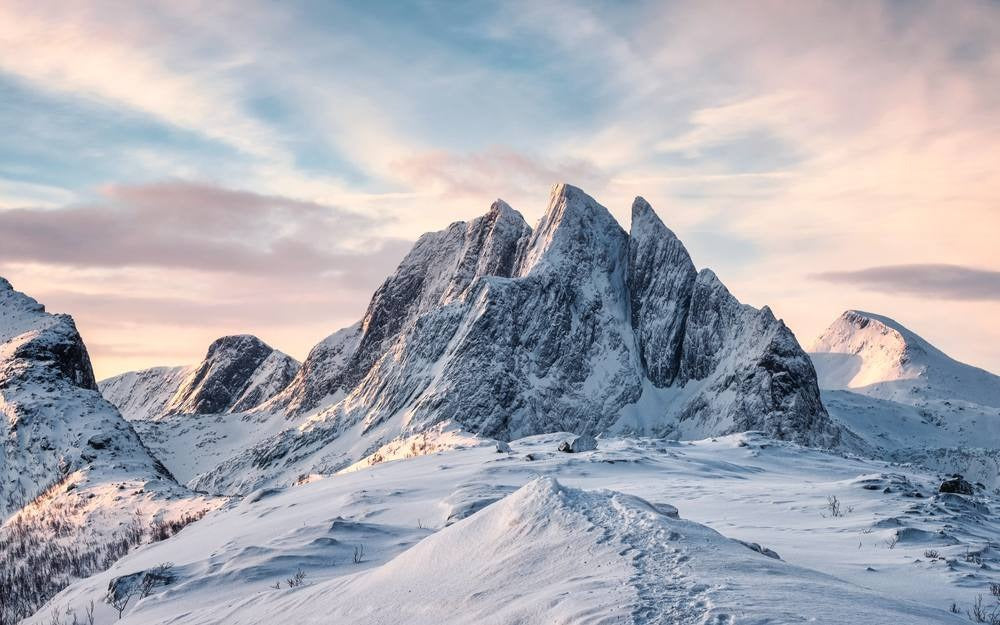 Design file showing detailed snowy mountain peaks and sunset sky pattern