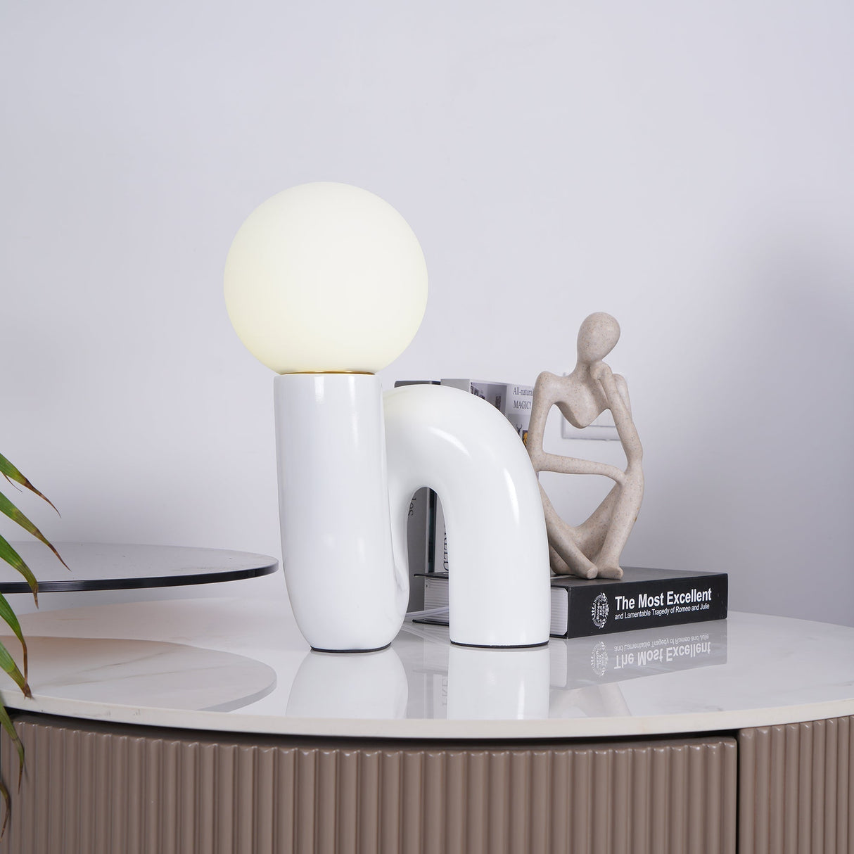Modern Table Lamp  Curved Pink Resin with Glass Globe - Product detail 16